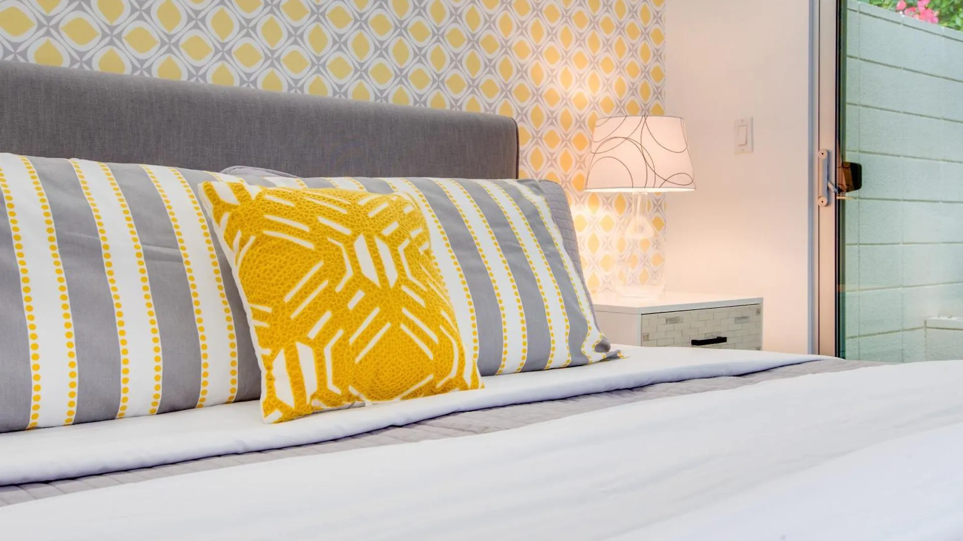 Villa Under The Palms By Acme House Company Palm Springs